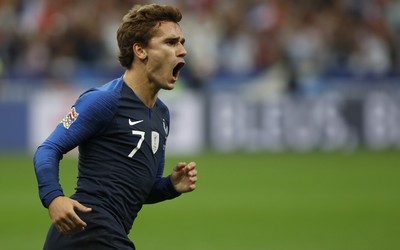 球探电竞焦点-佩洛娃庆祝时滑跪太帅了