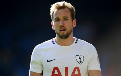 球探电竞快讯-克洛伊凯利从替补席站起来